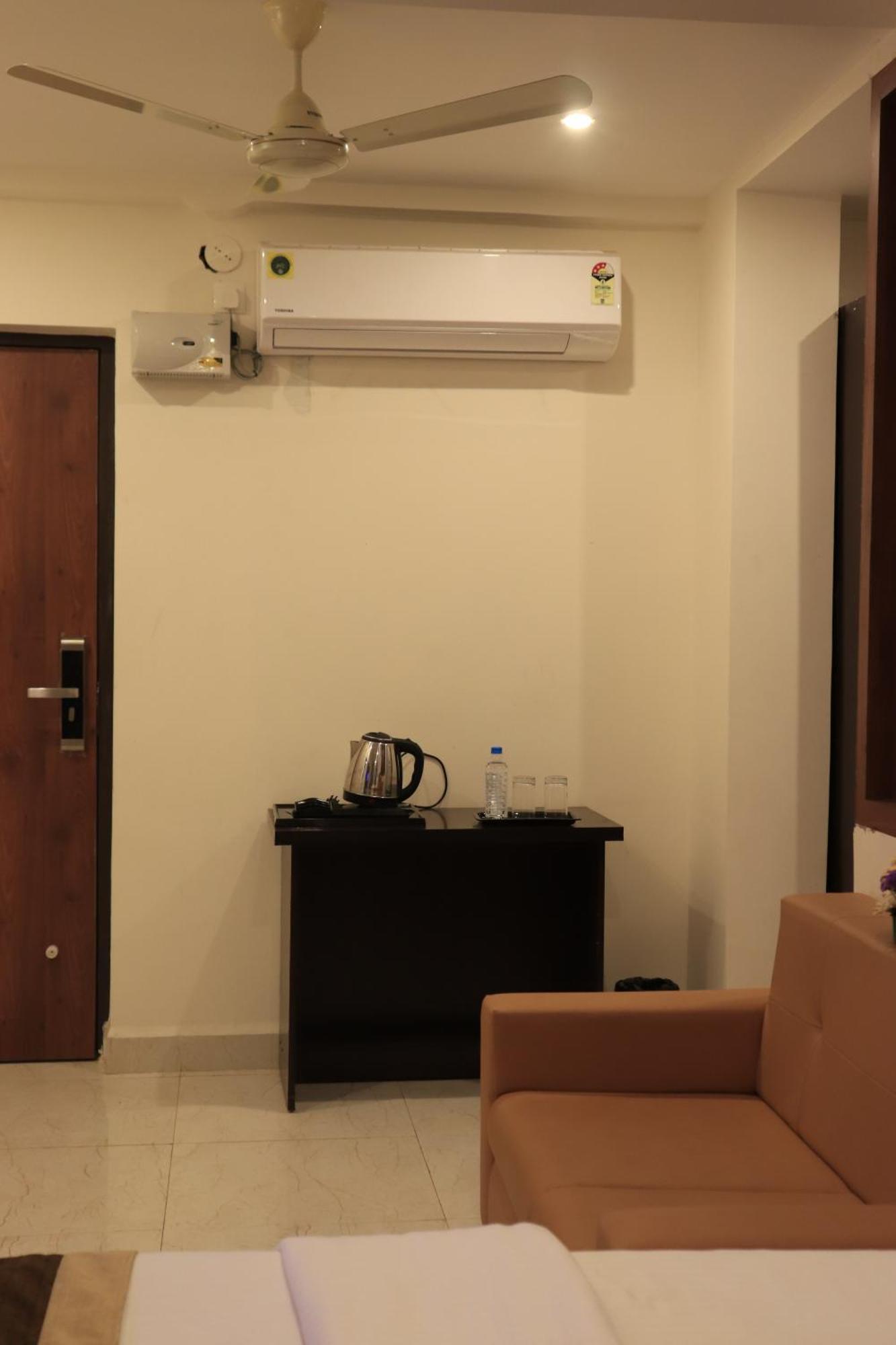 Balaji Gold Inn Hotel Hubli Eksteriør billede